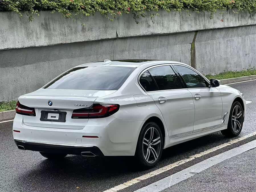 BMW 5 Series 2023