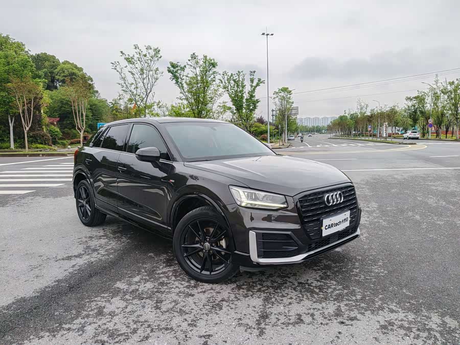 Audi Q2L 2021