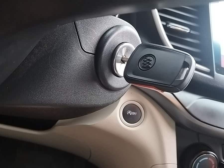 Buick Excelle GT 2017 — фото 9