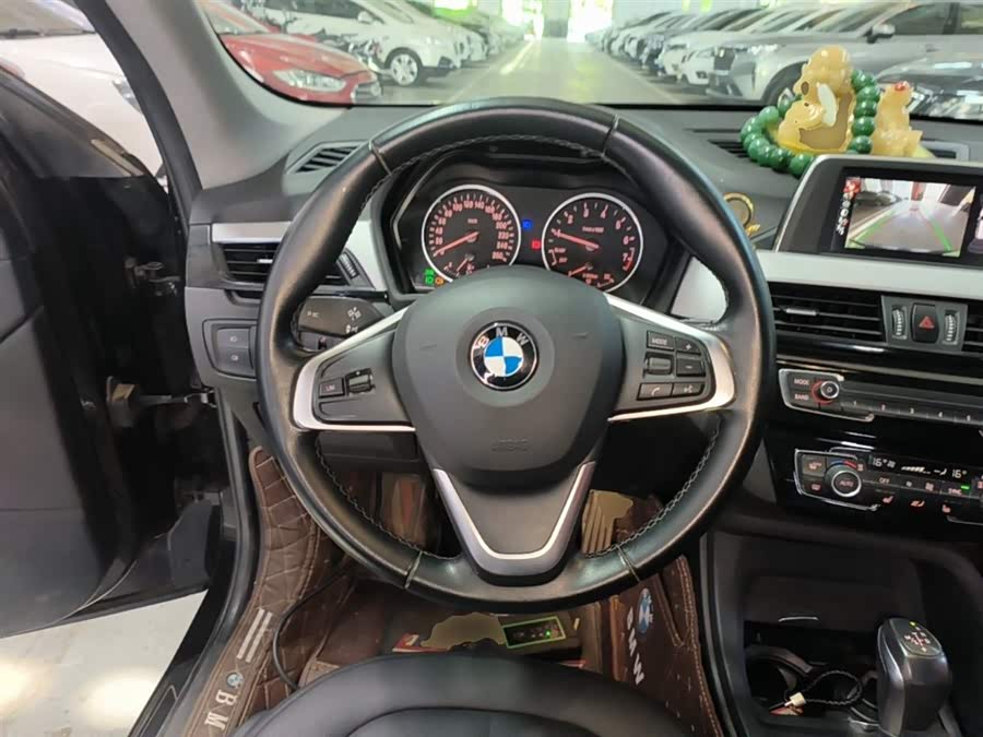 BMW X1 2016 — фото 11