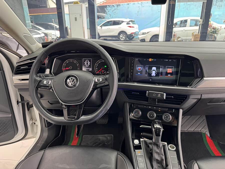 Volkswagen Sagitar 2019