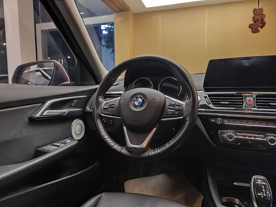 BMW 1 Series 2023 — фото 15