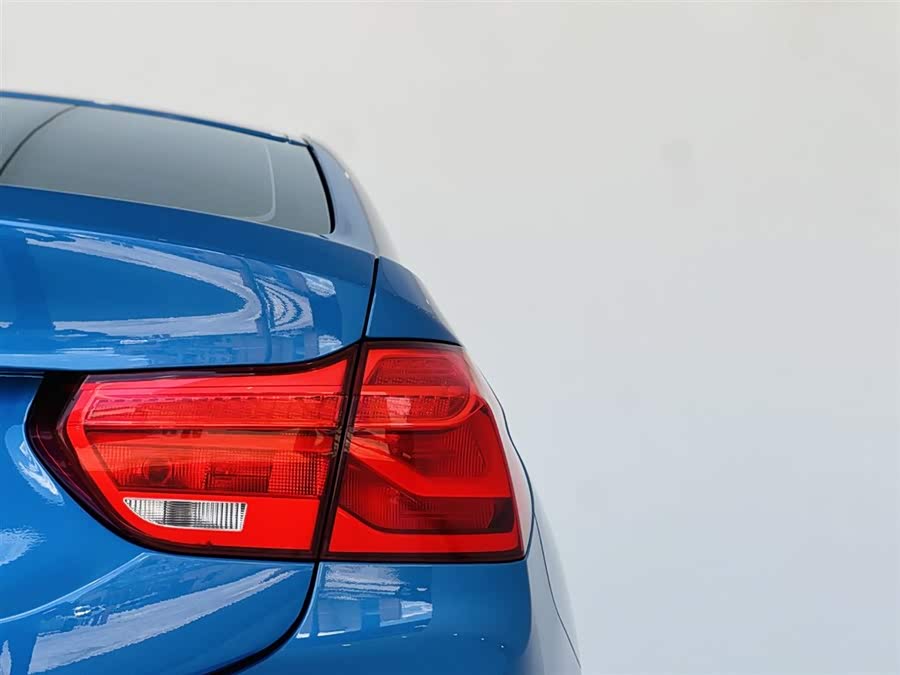 BMW 1 Series 2017 — фото 11