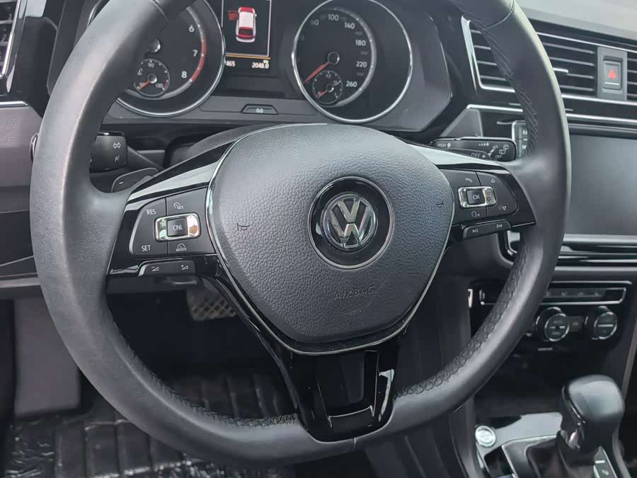 Volkswagen Tiguan L 2017