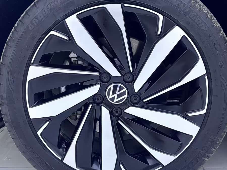 Volkswagen Passat 2024 — фото 14