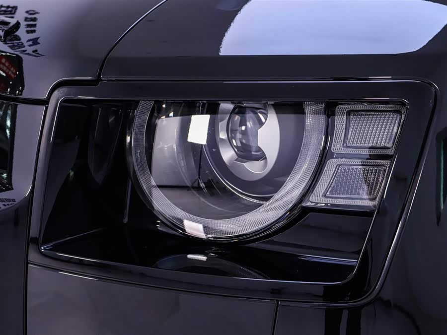 Land Rover Defender 2022