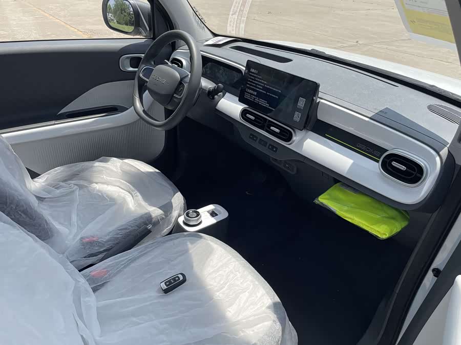 Geely Galaxy Panda 2025 — фото 17