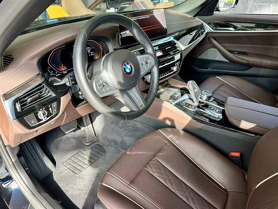 BMW 5 Series 2022