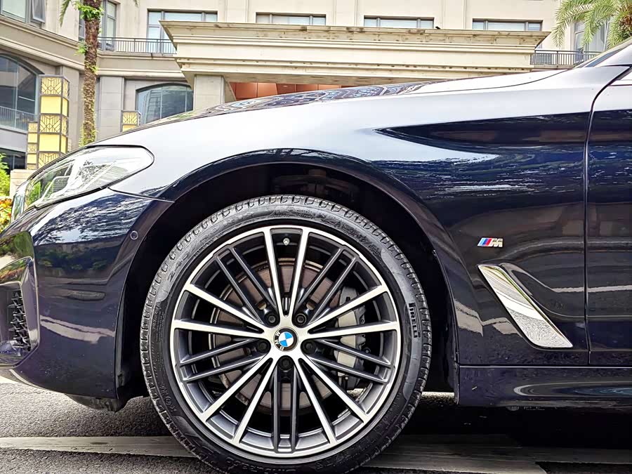 BMW 5 Series 2021