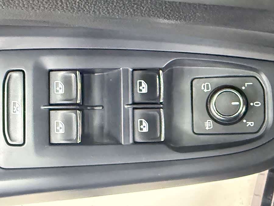 Volkswagen Passat 2023 — фото 15