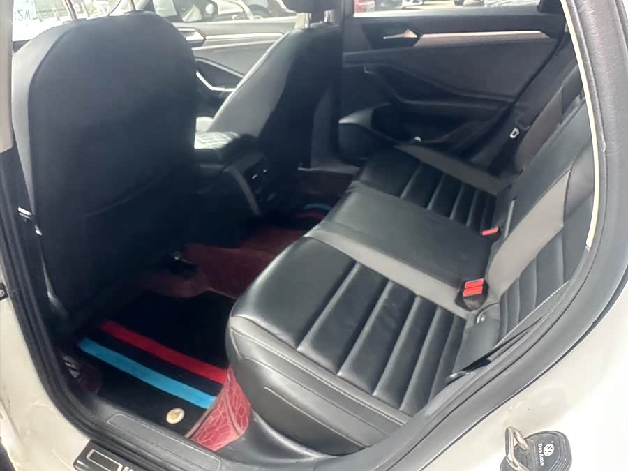 Volkswagen Sagitar 2019