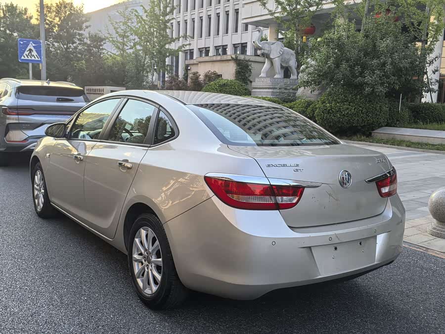 Buick Excelle 2013