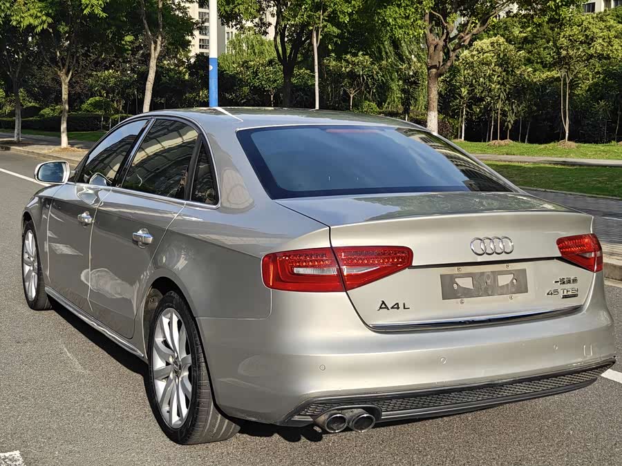 Audi A4L 2016