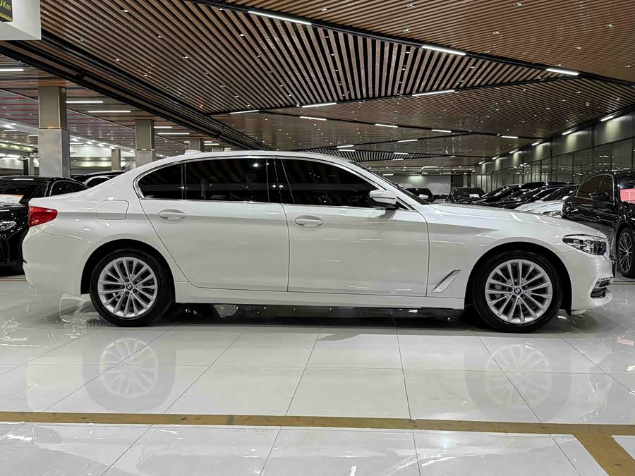 BMW 5 Series 2019