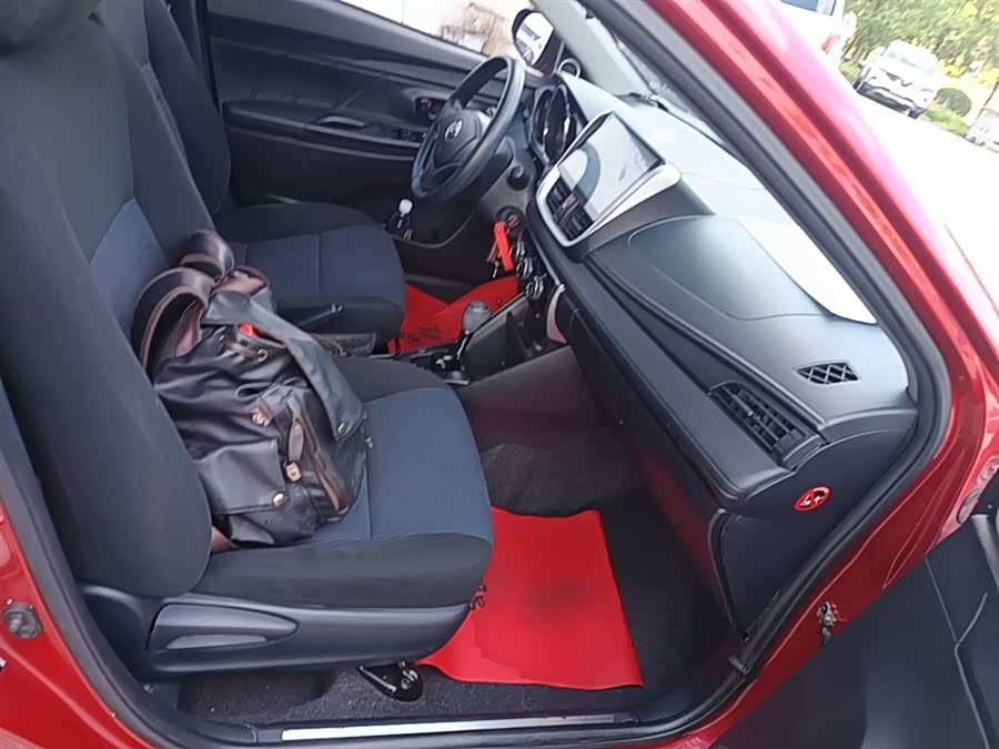 Toyota Yaris L 2019 — фото 25