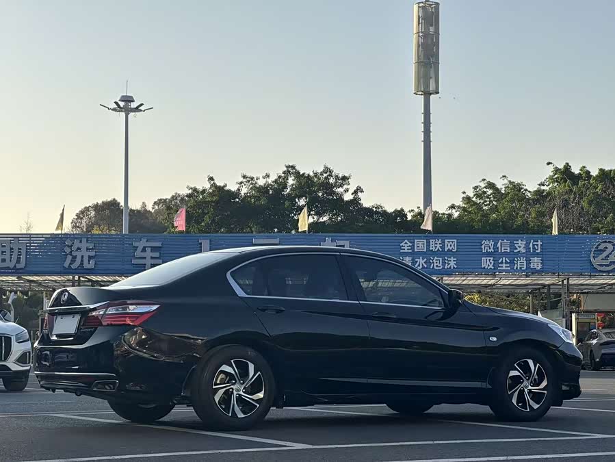 Honda Accord 2016 — фото 15