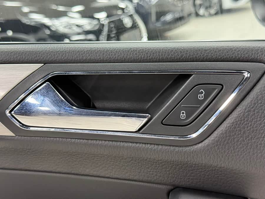 Volkswagen Touran 2022 — фото 15
