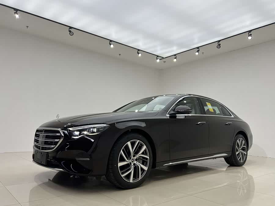Mercedes-Benz E-Class 2024