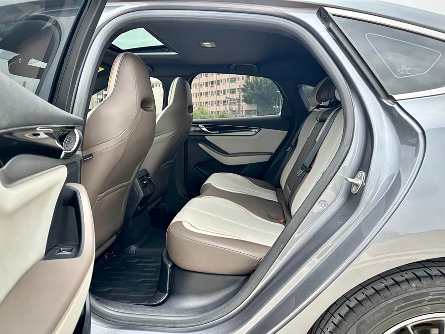 BYD Qin PLUS 2023 — фото 10