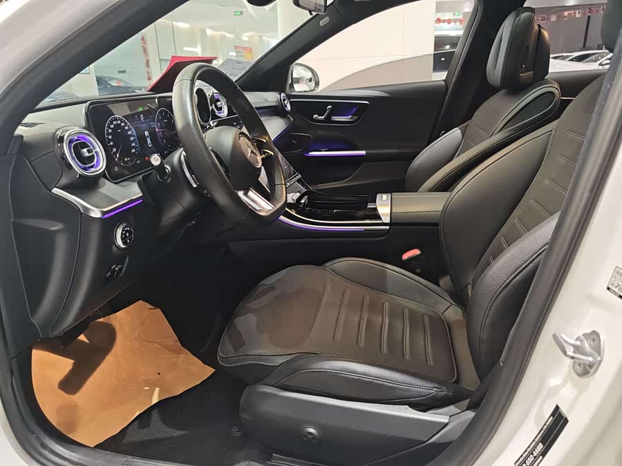 Mercedes-Benz C-Class 2023 — фото 12