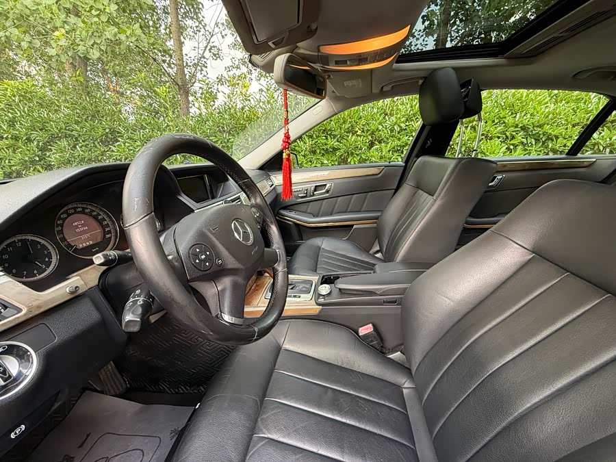 Mercedes-Benz E-Class 2010