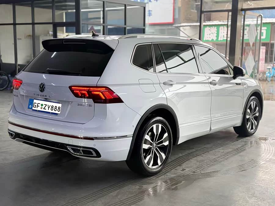 Volkswagen Tiguan L 2023