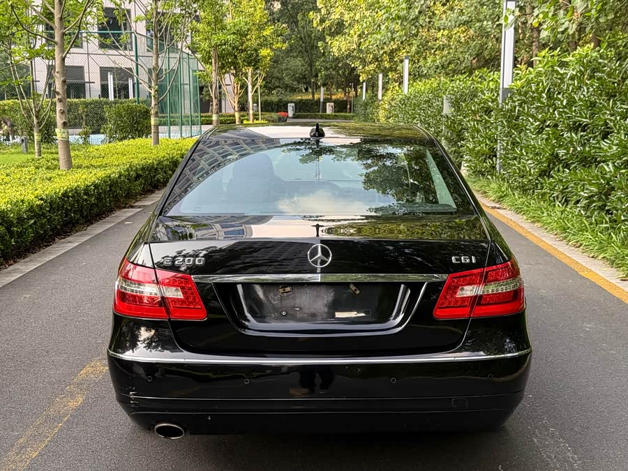 Mercedes-Benz E-Class 2010