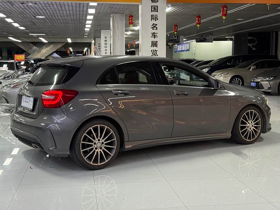 Mercedes-Benz A-Class 2015
