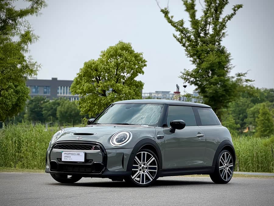 MINI MINI 2022