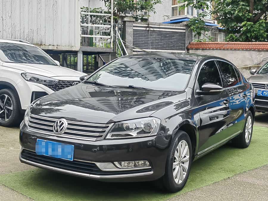 Volkswagen Magotan 2013