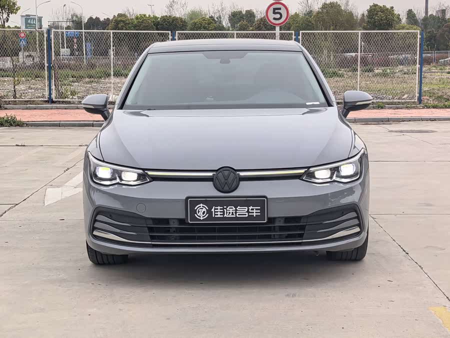 Volkswagen Golf 2021