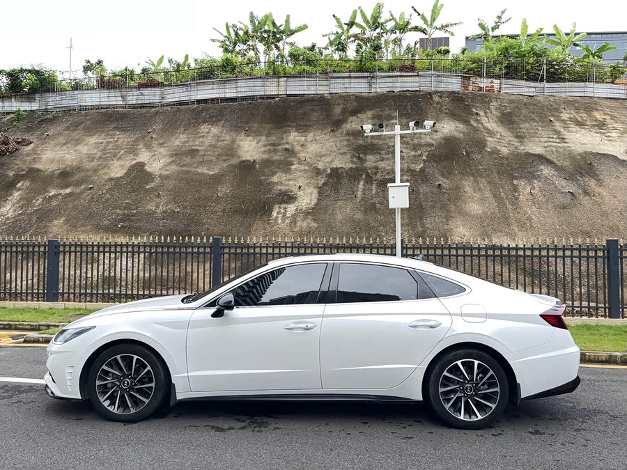 Hyundai Sonata 2020 — фото 12