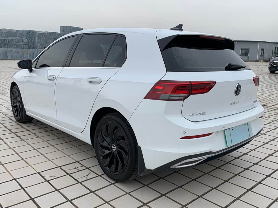 Volkswagen Golf 2021