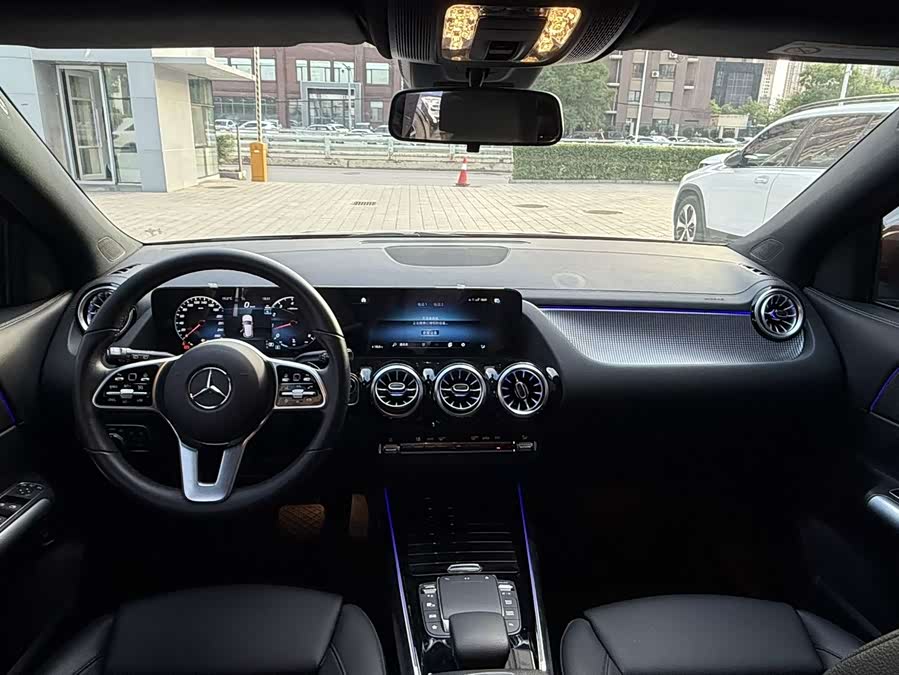Mercedes-Benz GLA 2023