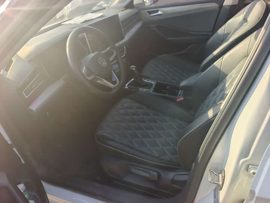 Volkswagen Sagitar 2022