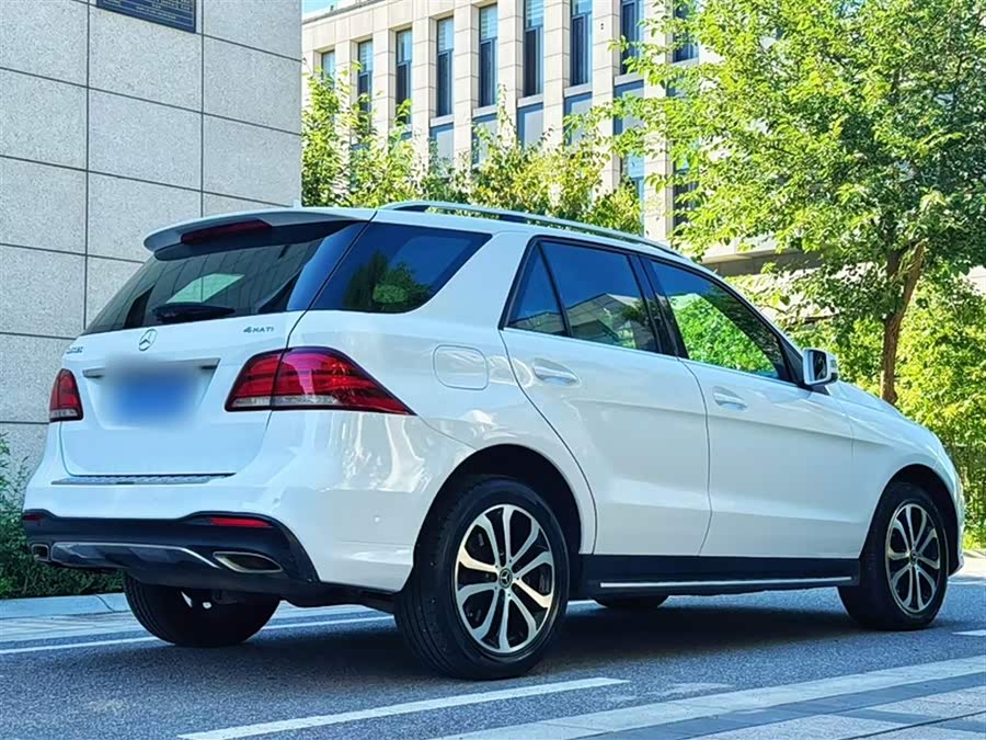 Mercedes-Benz GLE 2016 — фото 19
