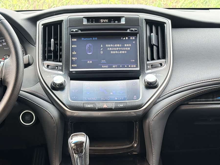 Toyota Crown 2018 — фото 12