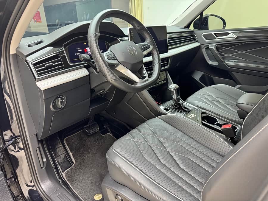 Volkswagen Tiguan L 2024