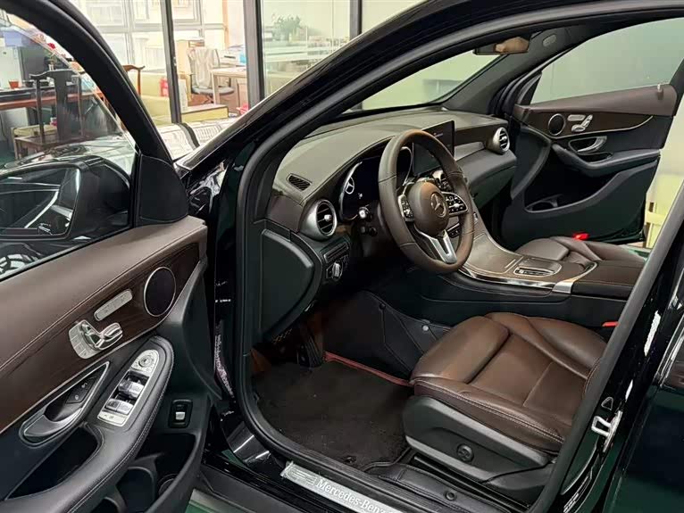 Mercedes-Benz GLC 2021
