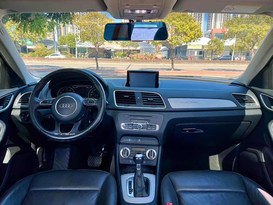 Audi Q3 2015