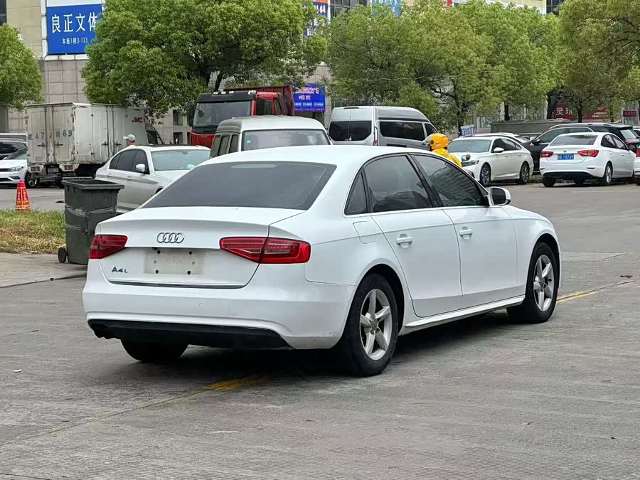 Audi A4L 2013