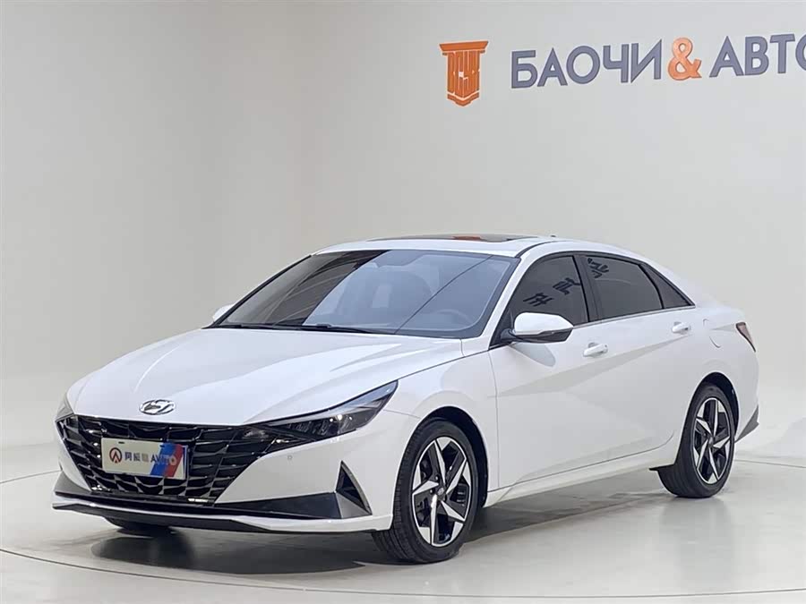 Hyundai Elantra 2022