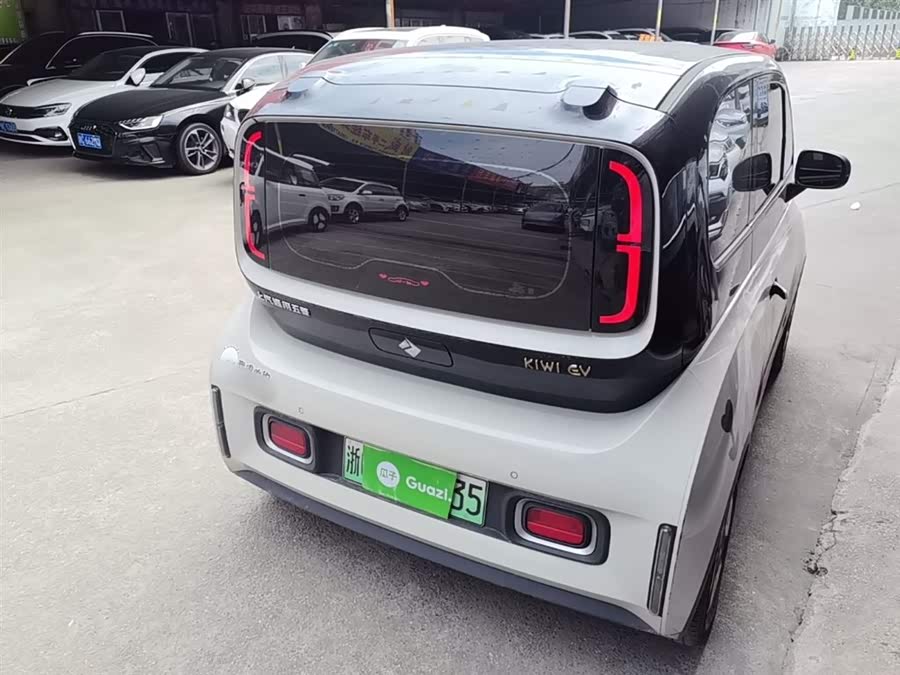 Baojun Kiwi EV 2021