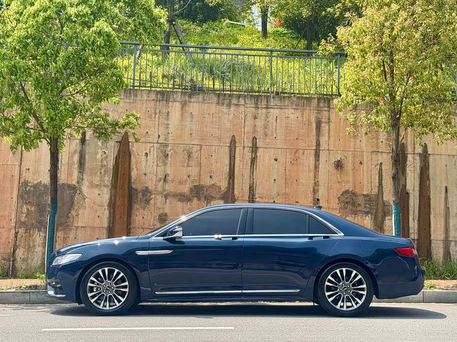 Lincoln Continental 2019