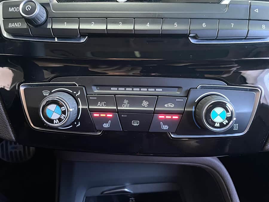 BMW X1 2022 — фото 12
