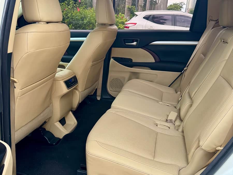 Toyota Highlander 2015
