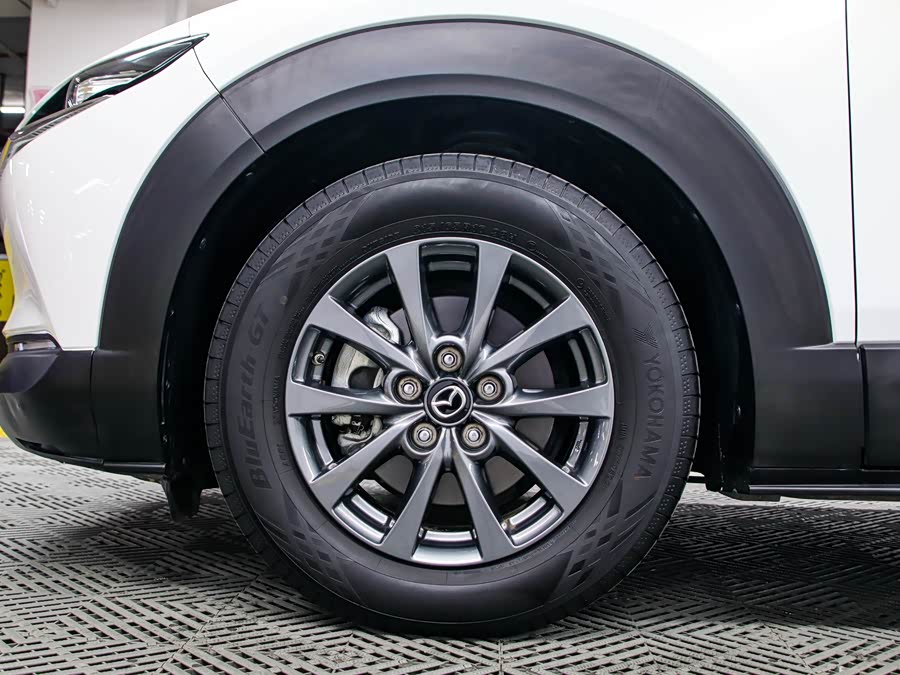 Mazda CX-30 2022 — фото 17