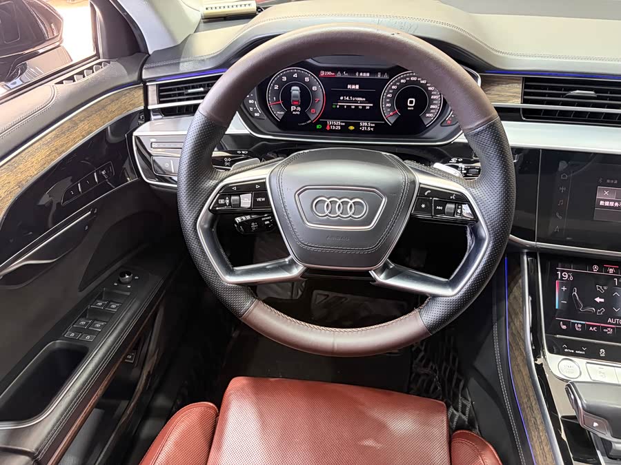 Audi A8 2018 — фото 12