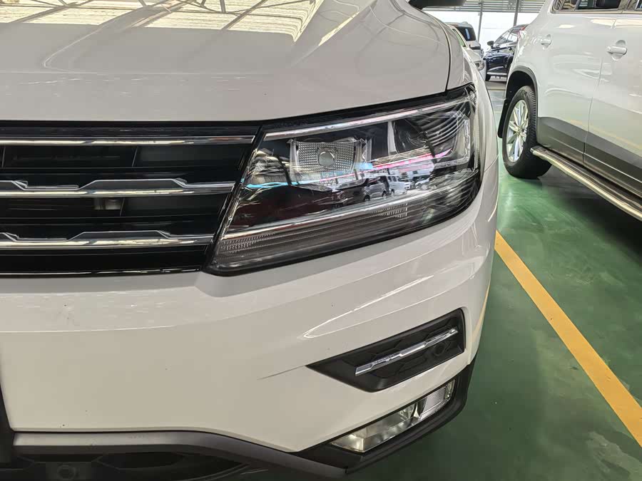 Volkswagen Tiguan L 2019 — фото 16