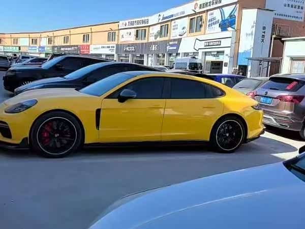 Porsche Panamera 2019